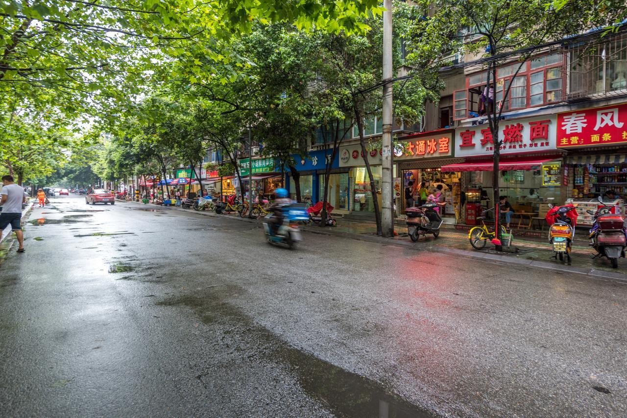 Pandahouse Aparthotel Chengdu Bagian luar foto